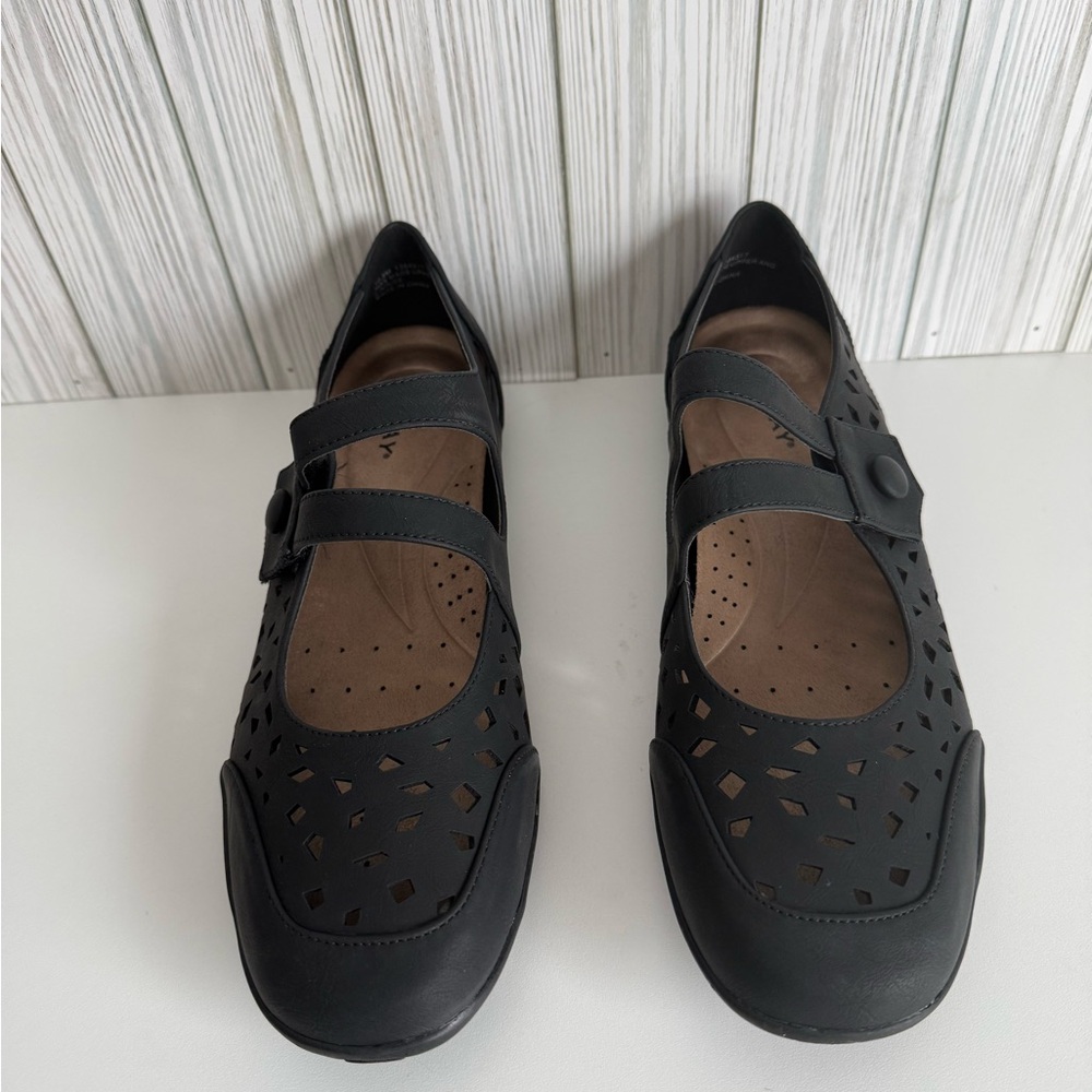Mary Jane Women's Black Shoes Double Strap Size 10.5 NEW Flats So comfortable!